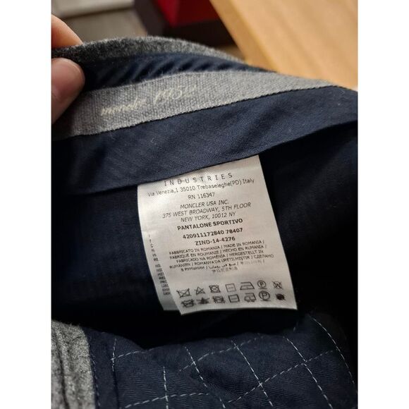 Moncler Mid-Waist Straight-Leg Trousers in Grey Wool - Picture 6 of 6